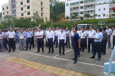 南平市市委書記裴金佳、市長林寶金率市委市政府全部領導及各市縣主要領導一行蒞臨我公司視察指導